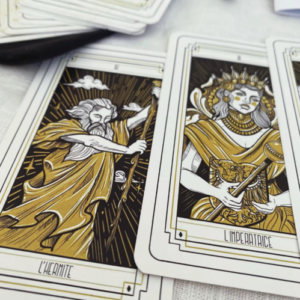 TAROT DIVINATOIRE - MASHA SOON