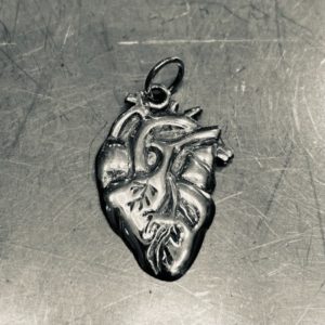 PENDENTIF COEUR ANATOMIQUE - TIENDA ESQUIPULAS