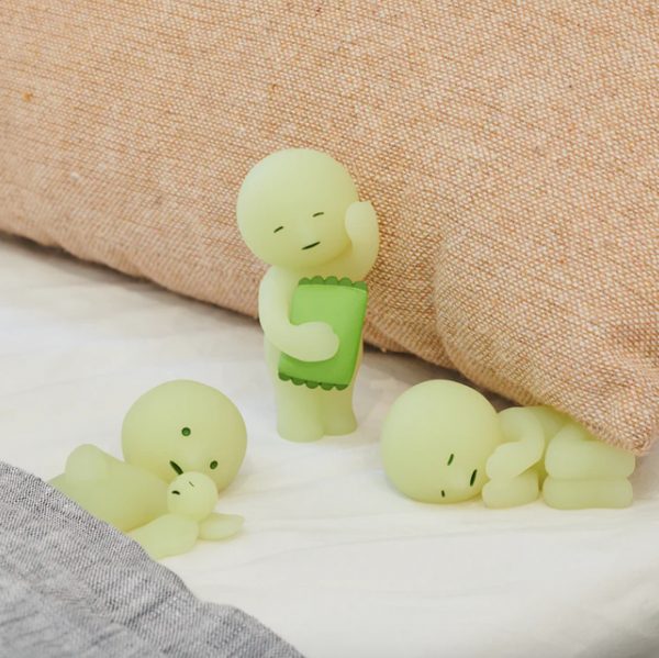 SMISKI SÉRIE BED ROOM FIGURINE PHOSPHORESCENTE