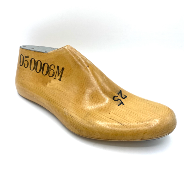 MOULE DE CHAUSSURE INDUSTRIEL BOIS ET METAL - S150ACC4