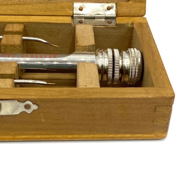 SERINGUE MEDICALE ET 2 AIGUILLES VINTAGE - V0207