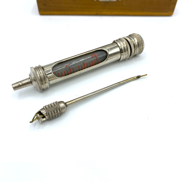 SERINGUE MEDICALE ET 2 AIGUILLES VINTAGE - V0207
