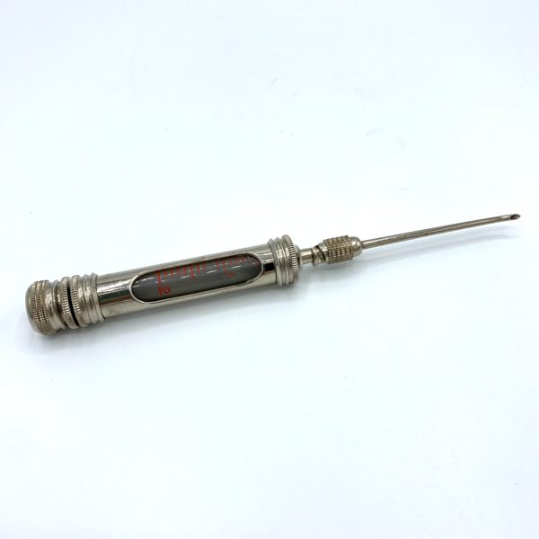 SERINGUE MEDICALE ET 2 AIGUILLES VINTAGE - V0207