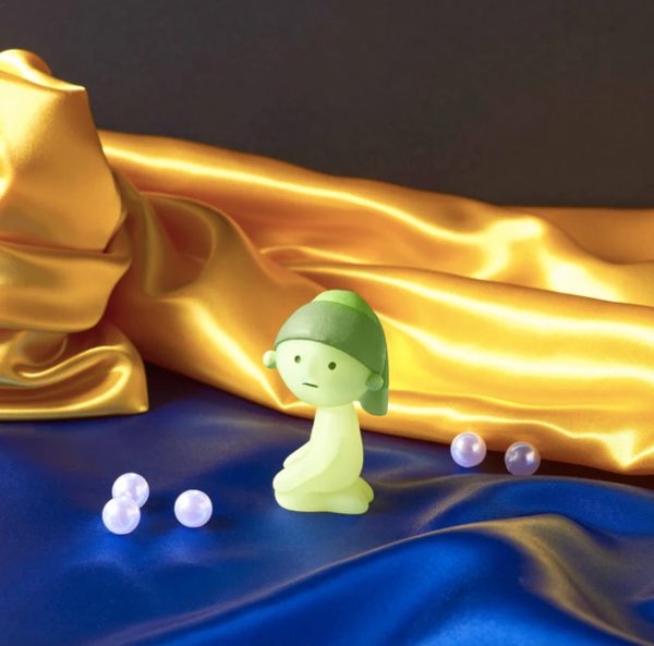 SMISKI MUSEUM FIGURINE PHOSPHORESCENTE