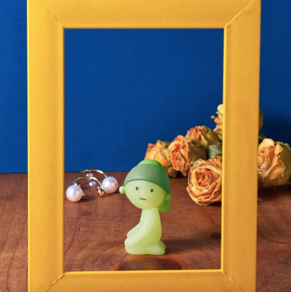 SMISKI MUSEUM FIGURINE PHOSPHORESCENTE